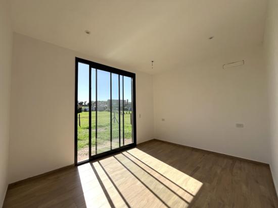 Venta de Casa a Estrenar en Pilar del Este - Santa Elena