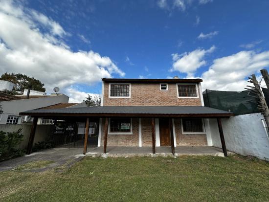 Casa en venta en el Barrio Montecarlo - Pilar