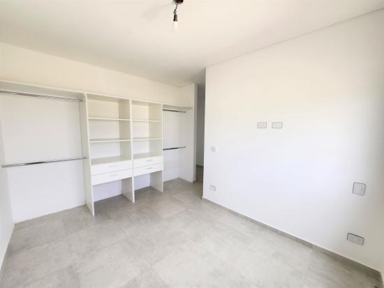 Casa en Venta, dentro del Barrio cerrado Pilar del Este - Santa Elena