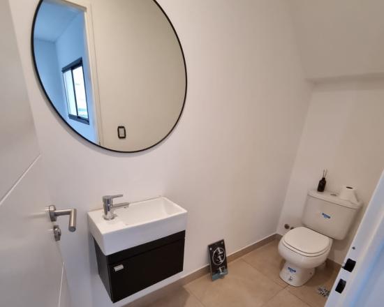 Moderna Casa en Puertos del Lago - Araucarias