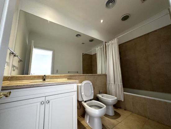 Venta de Casa en La Lomada de Pilar