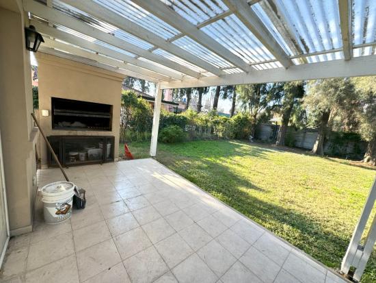 Linda Casa en Venta dentro de La Candela