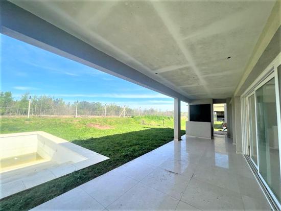 Casa en VENTA - Puertos del Lago, Acacias