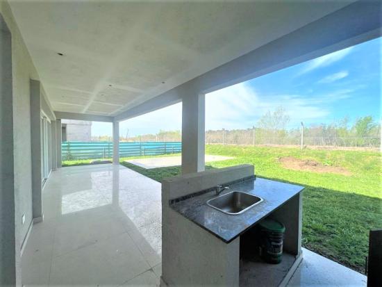 Casa en VENTA - Puertos del Lago, Acacias