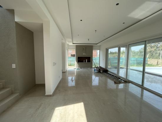 Casa en VENTA - Puertos del Lago, Acacias