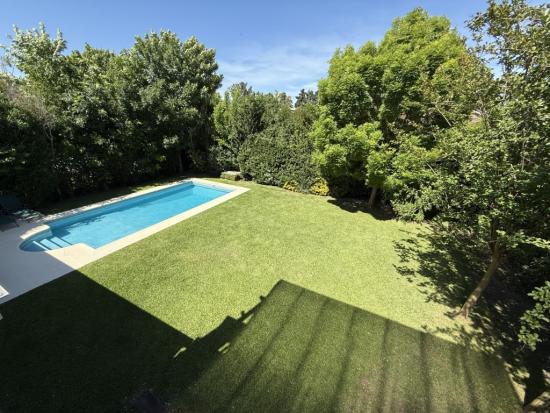 Hermosa casa en venta en La Masía, Pilar.