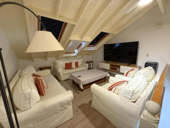 Hermosa casa en venta en La Masía, Pilar.