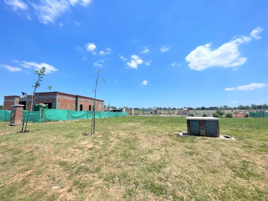 Lote perimetral en Venta dentro de Pilar del Este - Santa Lucía