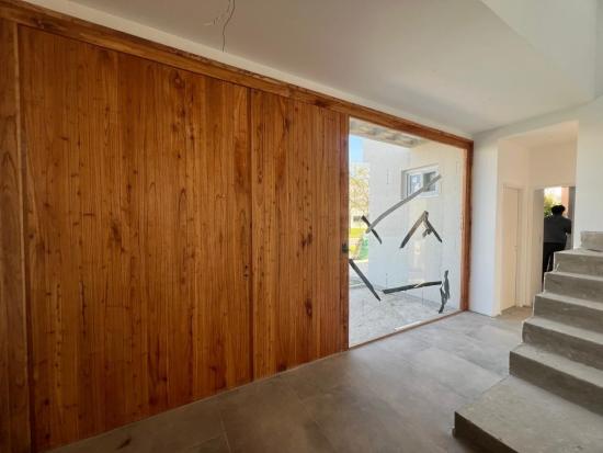 Casa en Venta - Barrio Puertos del Lago, Araucarias