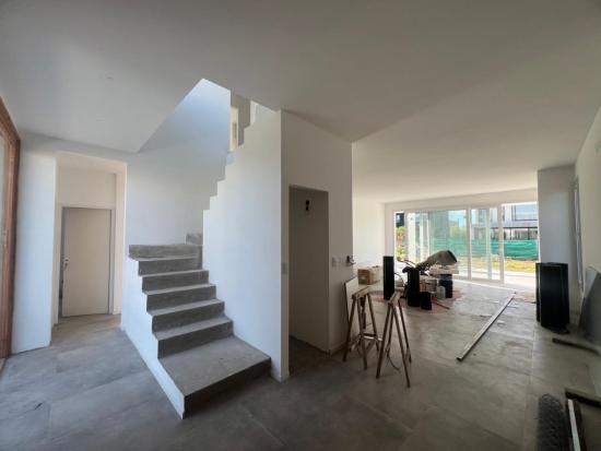 Casa en Venta - Barrio Puertos del Lago, Araucarias