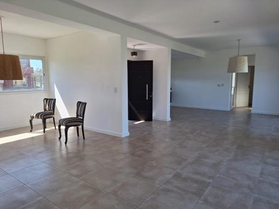 Hermosa Casa en Venta en San Sebastián