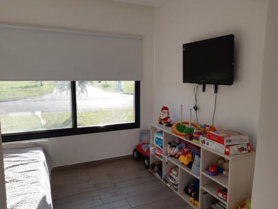 Luminosa Casa en Pilar del Este - Santa Emilia