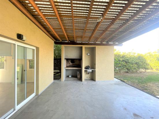 Venta con renta dentro de Pilar del Este - Santa Guadalupe