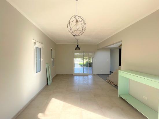 Venta con renta dentro de Pilar del Este - Santa Guadalupe