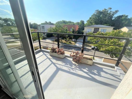 Venta con renta dentro de Pilar del Este - Santa Guadalupe