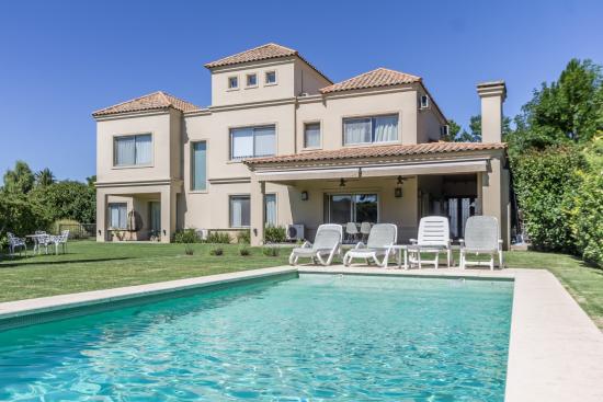 Espectacular Casa en La Lomada