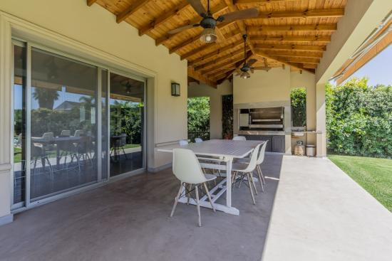 Espectacular Casa en La Lomada