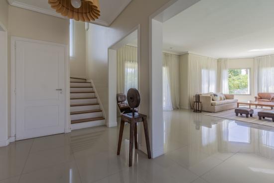 Espectacular Casa en La Lomada