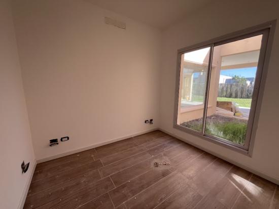 Casa a Estrenar en Pilar del Este - Santa Emilia