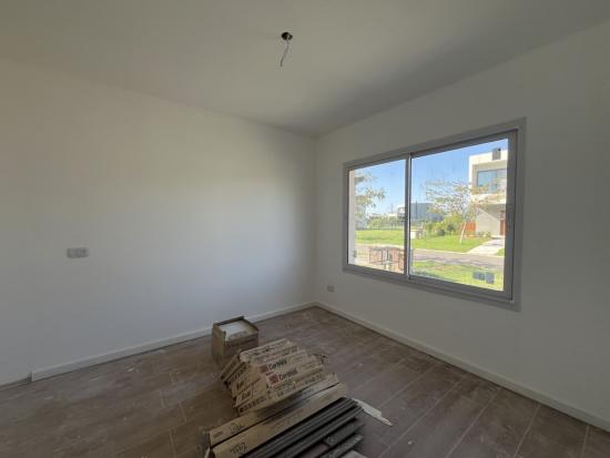 Casa a Estrenar en Pilar del Este - Santa Emilia