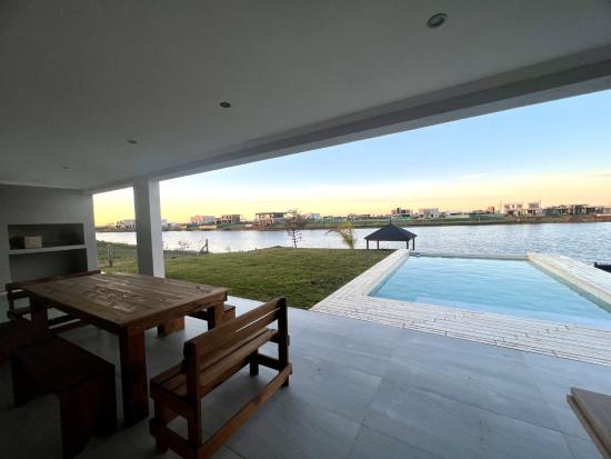  Funcional Casa en Puertos del Lago - Riberas