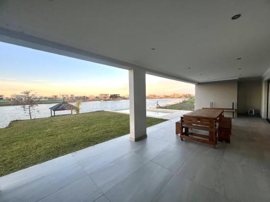  Funcional Casa en Puertos del Lago - Riberas