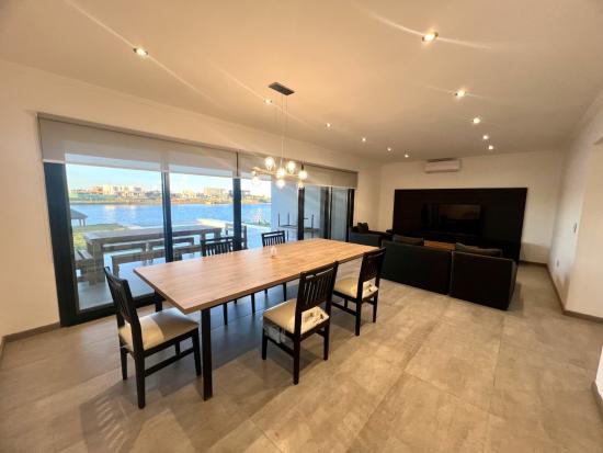  Funcional Casa en Puertos del Lago - Riberas