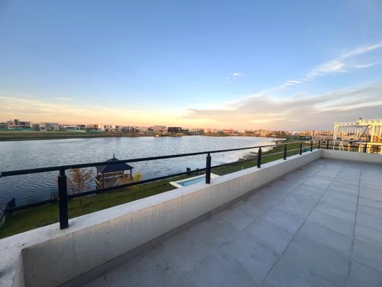  Funcional Casa en Puertos del Lago - Riberas