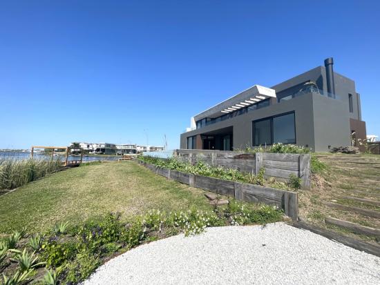 Casa en venta - Puertos del Lago, Marinas