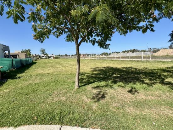 Lote de 485 metros en Pilar del este - Santa Emilia