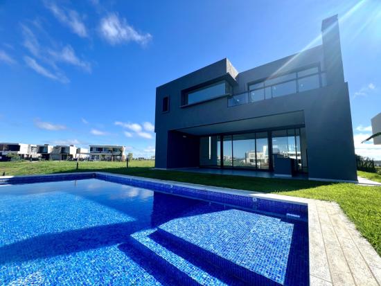 Casa al Lago en Puertos del Lago - Costas