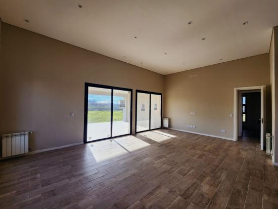Hermosa casa en venta dentro del barrio San Sebastian - Área 9