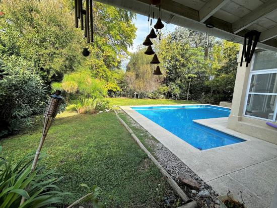 Muy Linda Casa en Pilar del Lago