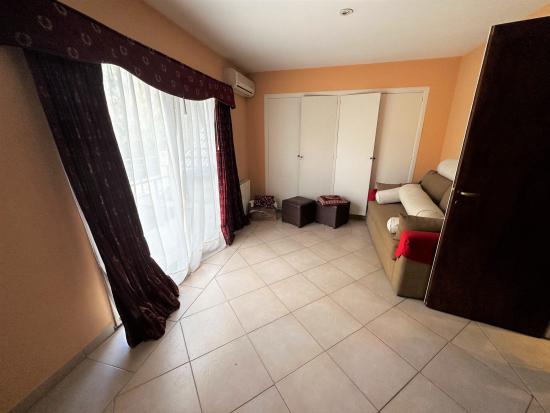 Muy Linda Casa en Pilar del Lago