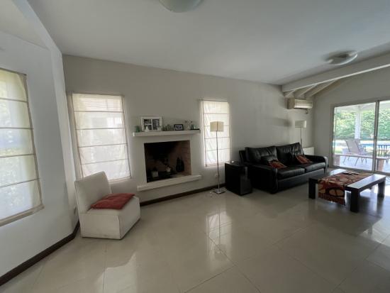 Espectacular Casa a la Venta en el Barrio Cerrado La Pradera - Pilar