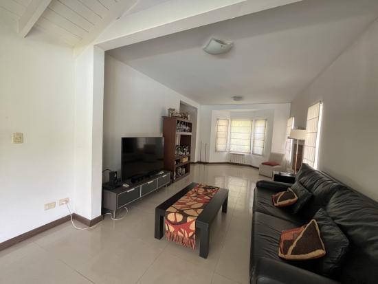Espectacular Casa a la Venta en el Barrio Cerrado La Pradera - Pilar