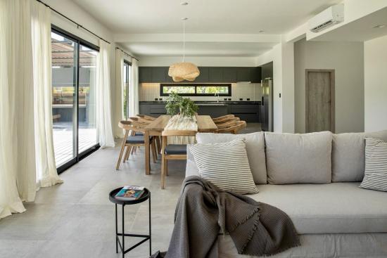 Casa Moderna - Puertos del Lago, Marinas