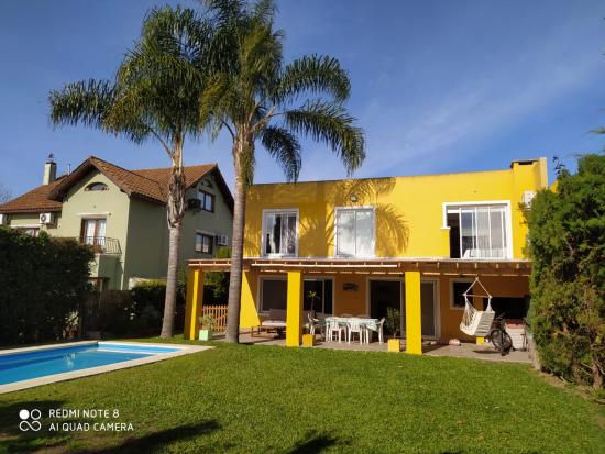 Casa de Dos Plantas en Puertos del Lago - Ceibos