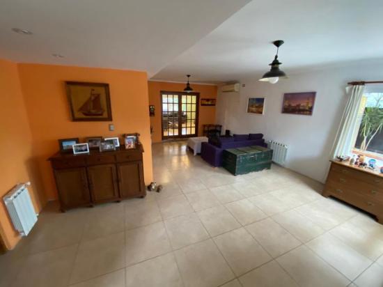 Casa de Dos Plantas en Puertos del Lago - Ceibos
