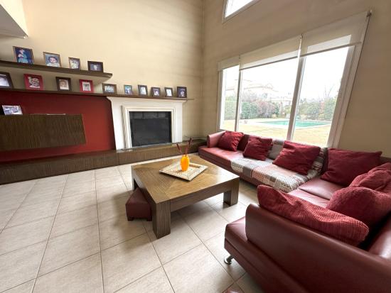 CASA EN EXCLUSIVA EN LOMADA