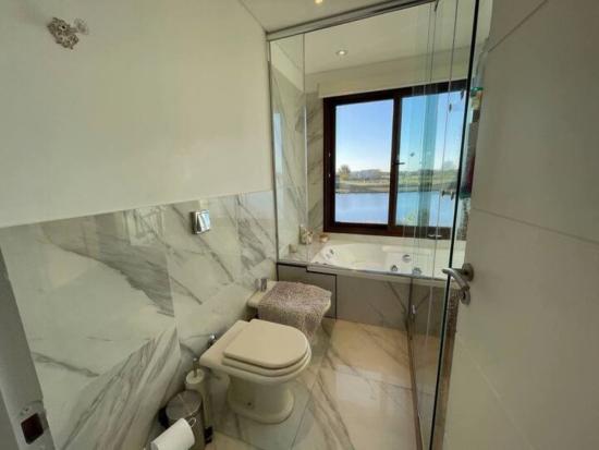 Hermosa Casa en Puertos del Lago - Marinas
