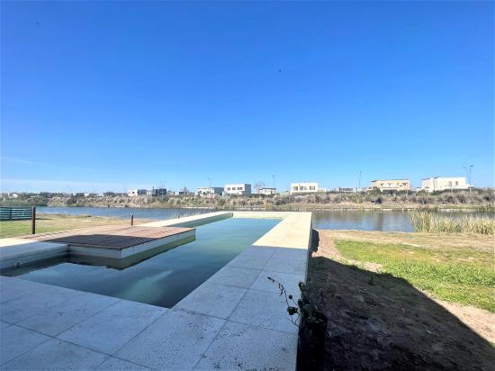 Venta Imponente en Puertos del Lago - Muelles