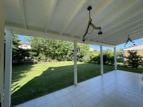 Linda Casa en Venta, dentro de La Candela - Pilar