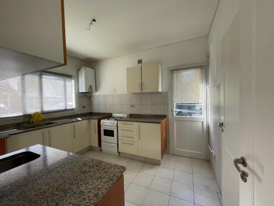 Linda Casa en Venta, dentro de La Candela - Pilar