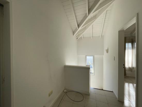 Linda Casa en Venta, dentro de La Candela - Pilar