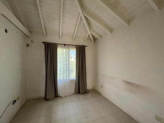 Linda Casa en Venta, dentro de La Candela - Pilar