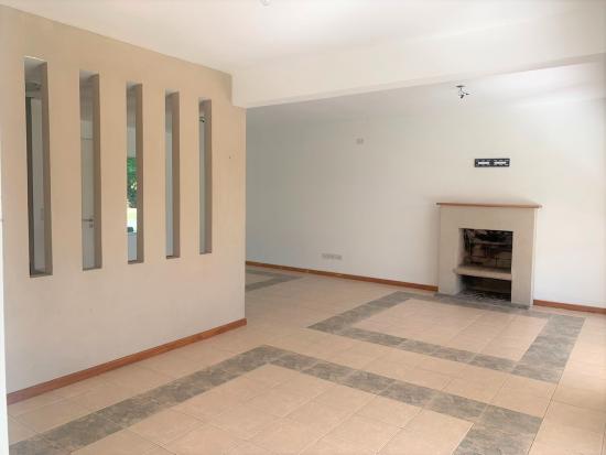 Venta con Renta - Los Pilares