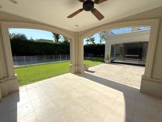 Casa estilo Francés en La Lomada