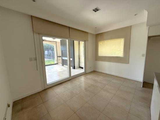 Casa estilo Francés en La Lomada