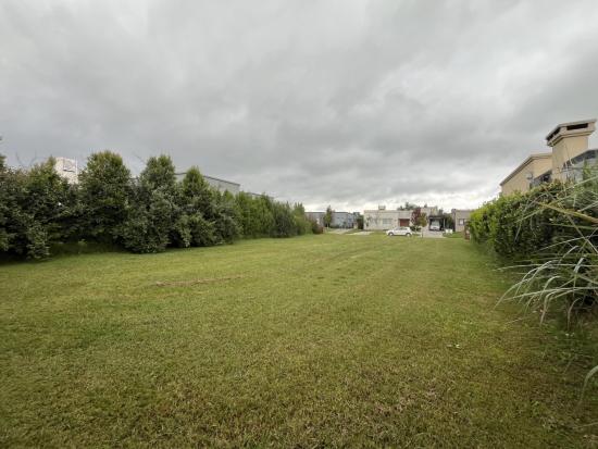 Venta de Lote, dentro de Pilar del Este - San Eduardo